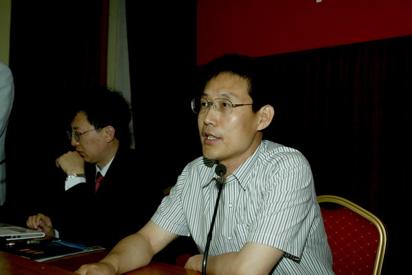 喜迎院庆 2007哈工大与航天系统博士生学术论坛召开