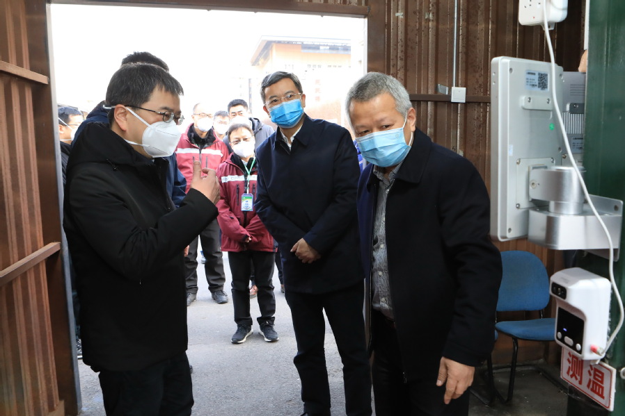 国务院联防联控机制综合组黑龙江工作组来校调研检查疫情防控工作