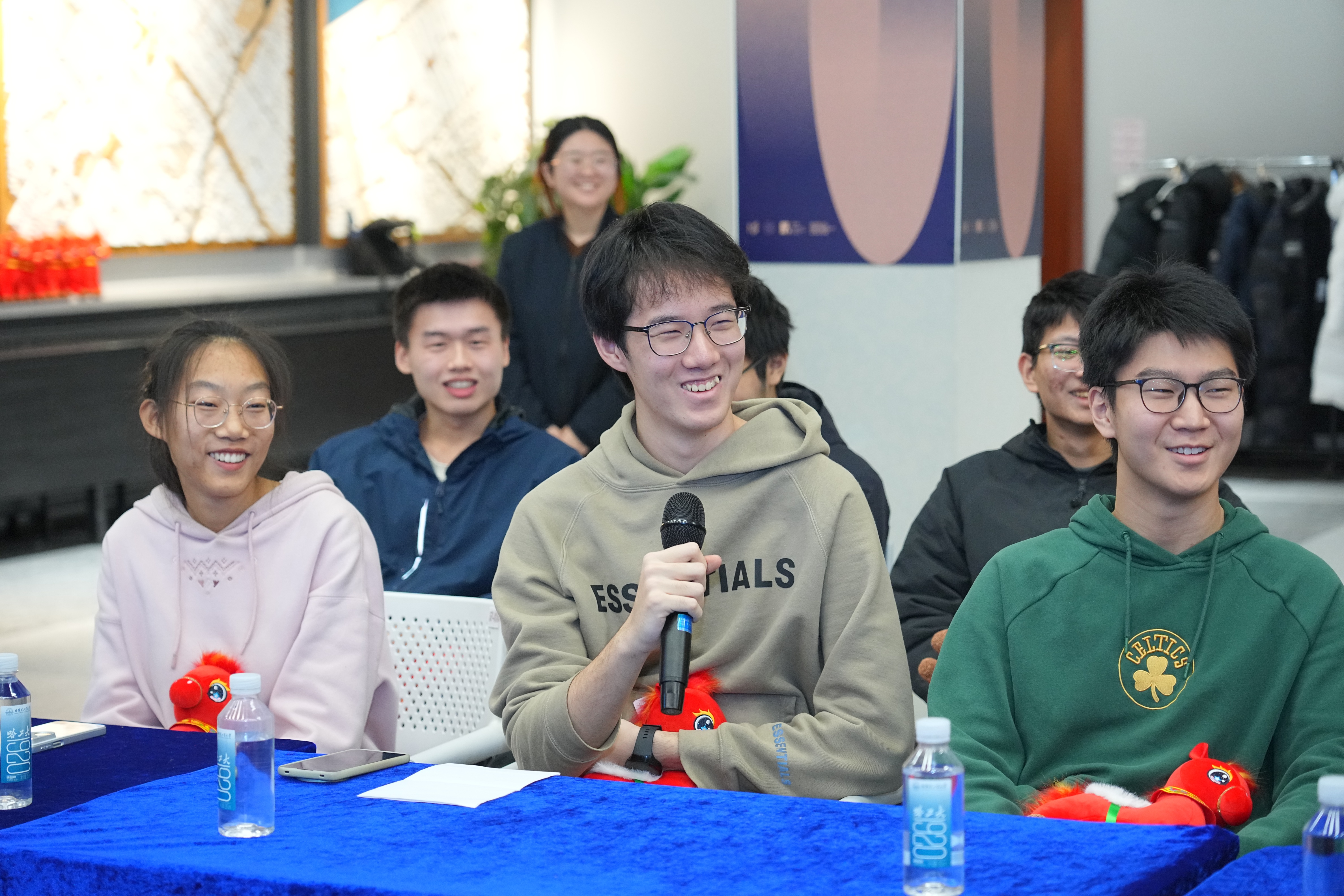 陈杰院士与首届自主智能系统班和“尖班”学子开班会、话成长