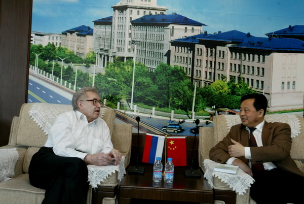 首页 国际合作     哈工大报讯(张明华/文 李贵才/图)3月14日,孙和义